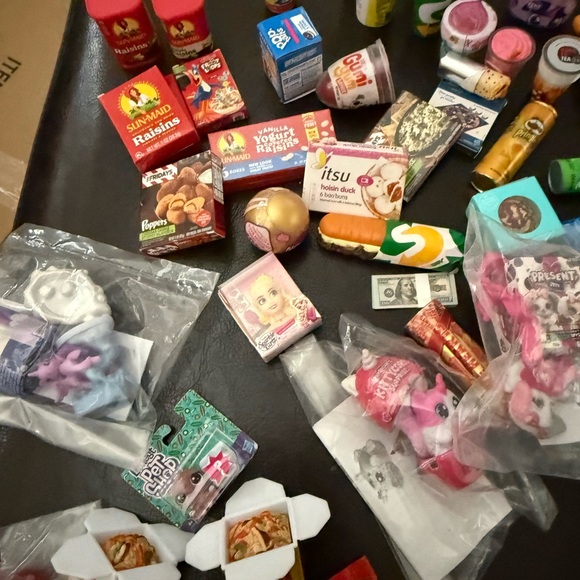 Mini Brands Collectible Toys - Picture 5 of 7